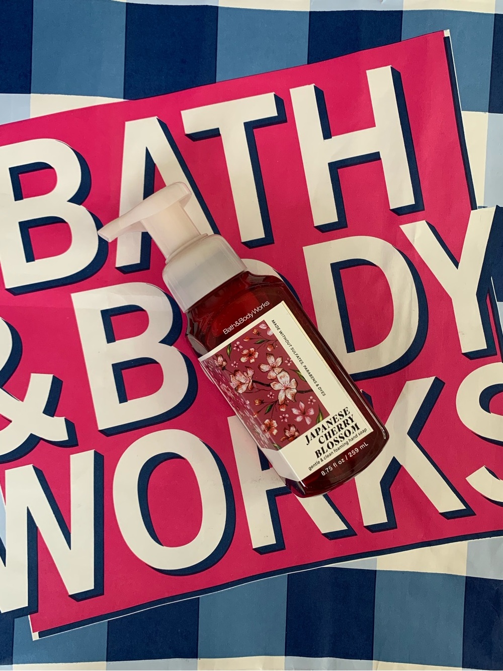 NWT Bath & Body Works Japanese Cherry Blossom Foaming Hand Soap